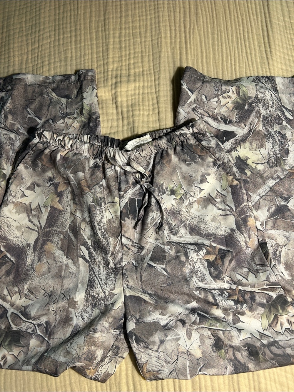 SHEIN Women's Camouflage Prints Pajama Pants in Brown and Green